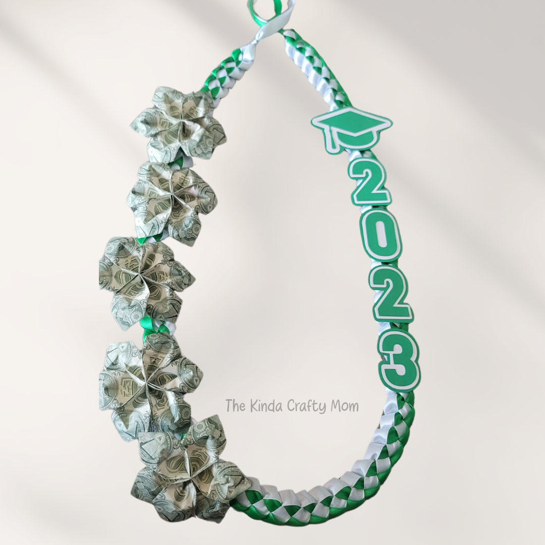 Green & White Ribbon Lei