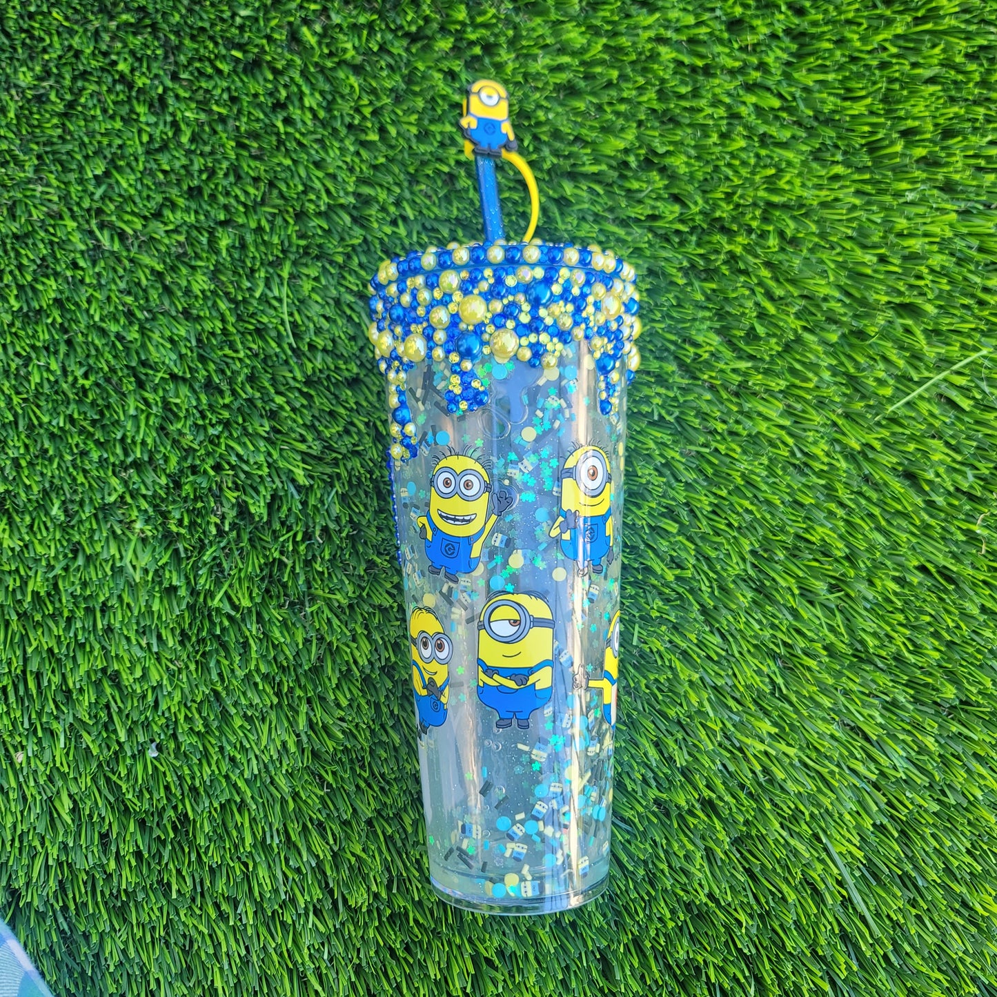 Minions Snowglobe Tumbler