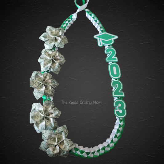 Green & White Ribbon Lei
