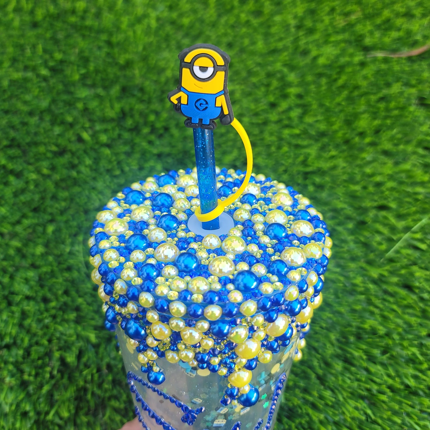 Minions Snowglobe Tumbler